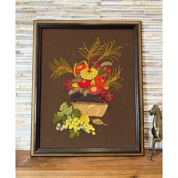 Vintage 70's Crewel Floral Vase Still Life Columbia Minerva‎ 18"x22" Retro